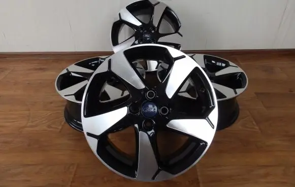 Ford Fiesta R17 alloy rim 