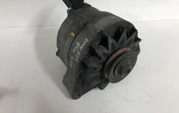 BMW 5 E34 Generator/alternator 0120469868