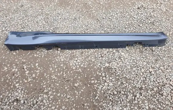 BMW M3 e92 Side skirt front trim 7899902 15857711