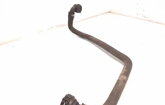 Engine coolant pipe/hose