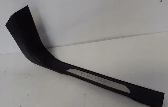 Jaguar E-Pace Front sill trim cover A047563