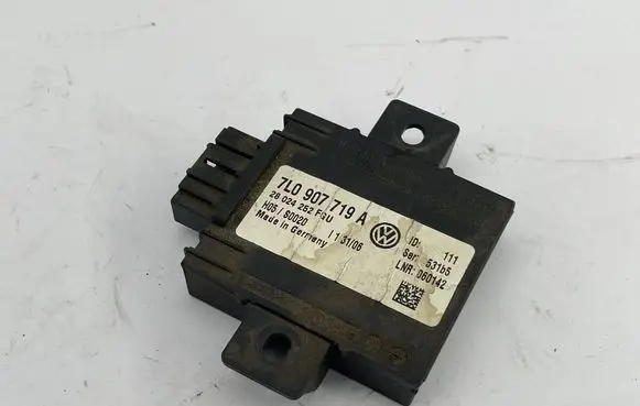 Volkswagen Touareg I Alarm control unit/module 7L0907719A
