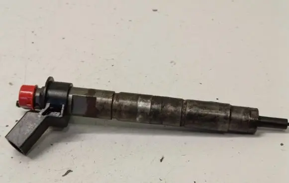 BMW X5 E70 Fuel injector 780543003 0445117017