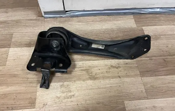 Mercedes-Benz CLA C118 X118 Rear upper control arm/wishbone A2473520800 11773504401 A1773523200