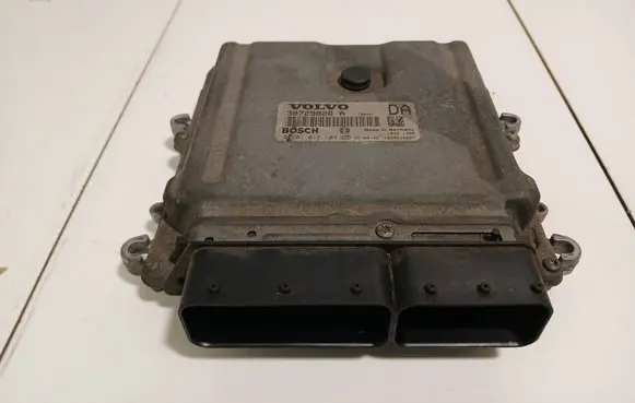Volvo XC90 Engine control unit/module 30729826A 1039S10667 0281012103