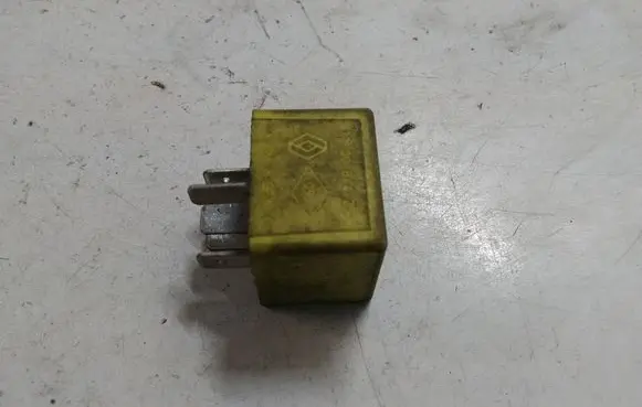 Renault Scenic II - Grand scenic II Other relay 7700844253