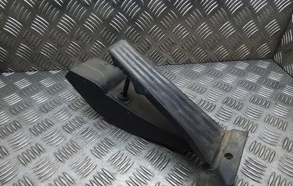 BMW 7 E65 E66 Accelerator throttle pedal 6762482 35406762482 676248201