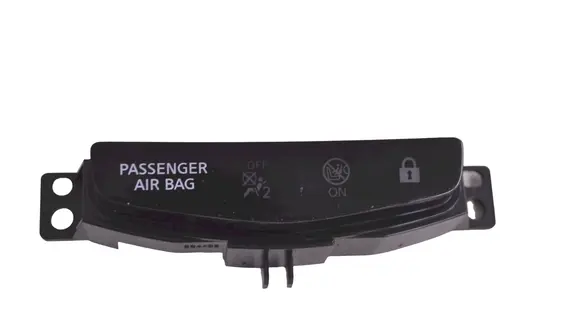 Nissan X-Trail T32 Passenger airbag on/off switch 