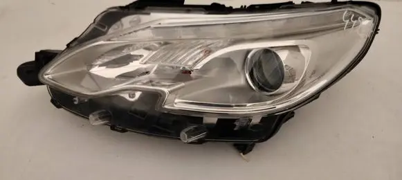 Peugeot 2008 I Headlight/headlamp 9677809980 90016177