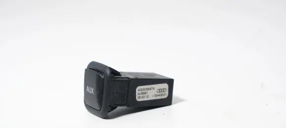 Audi A6 C7 AUX in-socket connector 4G0035474