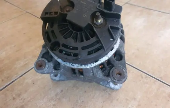 Renault Laguna II Generator/alternator 0124525049 8200262462
