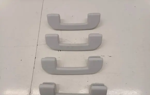 Peugeot 2008 II A set of handles for the ceiling 