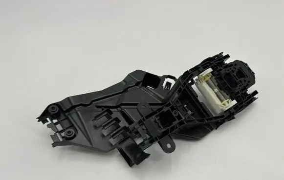 Volvo XC40 Rear door exterior handle/bracket 30747097 30747108