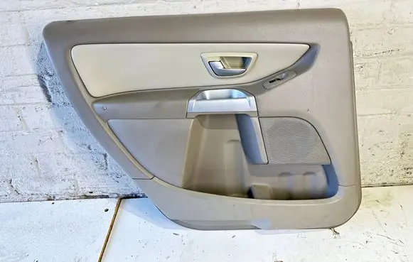 Volvo XC90 Front door card panel trim 39986154 3819472