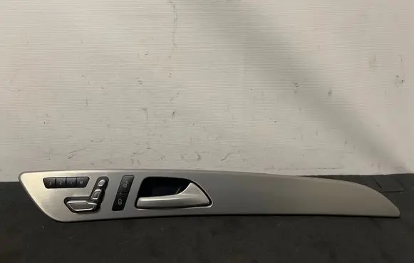 Mercedes-Benz GLE (W166 - C292) Front door seat control surround trim a1669058200