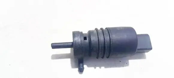 BMW 5 E39 Windscreen/windshield washer pump