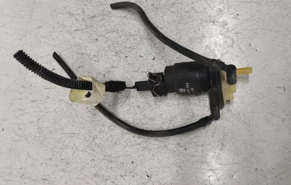 Opel Meriva A Windscreen/windshield washer pump 24439254