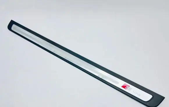 Audi A5 8T 8F Front sill trim cover 8T0853373
