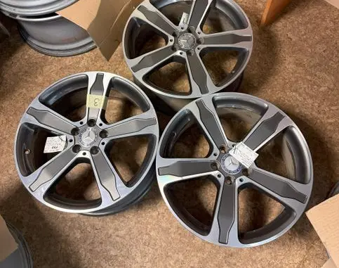 R19 alloy rim