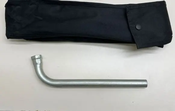 Volkswagen Touran III Wheel nut wrench 4D001219A