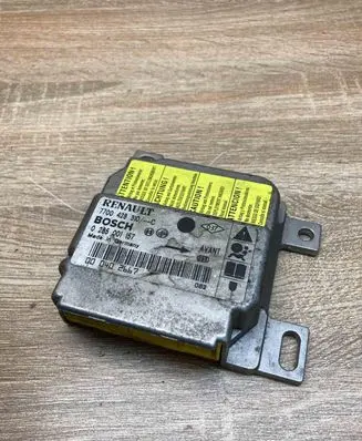 Renault Clio II Airbag control unit/module 7700428310C 0285001157