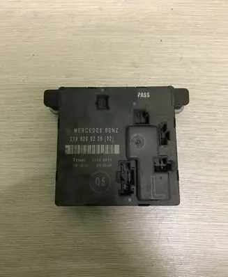 Mercedes-Benz CLS C219 Door control unit/module 2198200226
