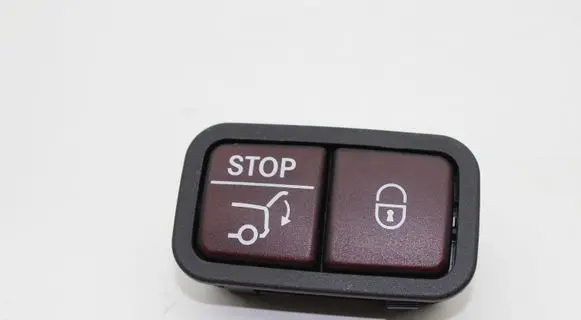 Mercedes-Benz C W205 Tailgate/boot open switch button A2128210551