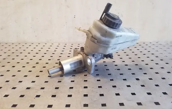 Skoda Octavia Mk2 (1Z) Master brake cylinder 1K2611301B