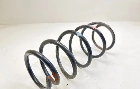 Toyota Urban Cruiser (XP110) Front coil spring