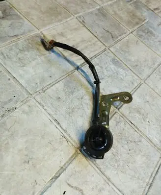 Front door high frequency speaker