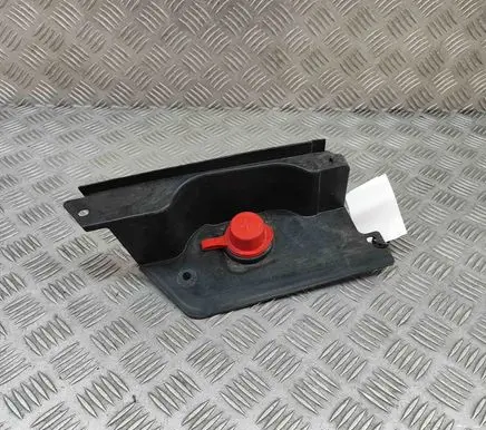 BMW X2 F39 Battery box tray cover/lid 7290727