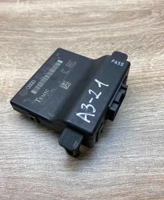 Audi A3 S3 8L Gateway control module 1K0907530D 1K0907951