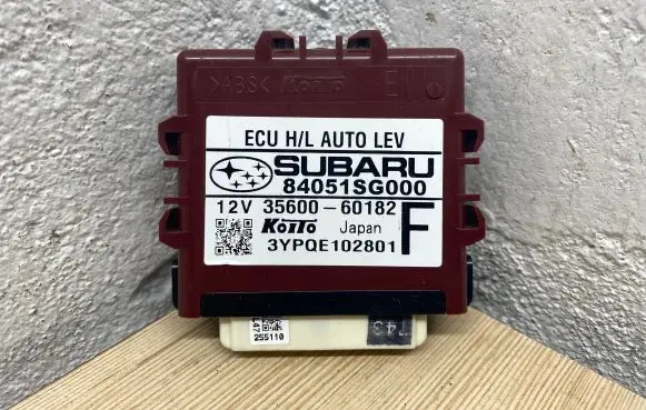 Subaru Forester SJ Light module LCM 84051SG000 3560060182 3YPQE102801