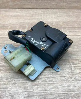 KIA Clarus Air flap motor/actuator D267BA95A