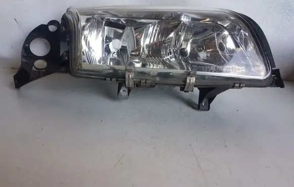 Volvo S80 Headlight/headlamp 8678547