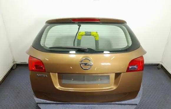 Opel Astra J Tailgate/trunk/boot lid
