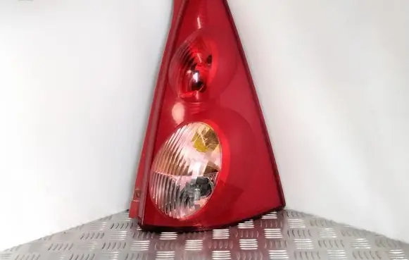 Peugeot 107 Rear/tail lights 815500H040