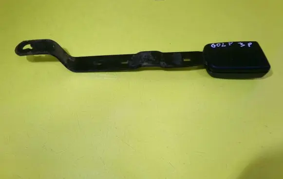 Volkswagen Golf III Front seatbelt buckle 1H0857756