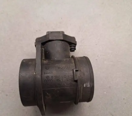 Audi A4 S4 B5 8D Mass air flow meter 058133471A 0280217112