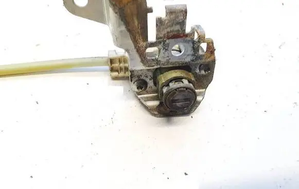 Honda FR-V Front door lock (next to the handle) 
