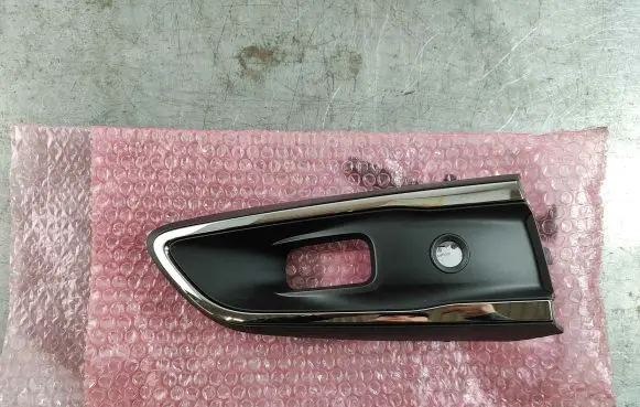 Renault Zoe Front bumper lower grill 261a32884r