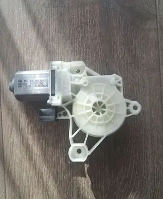 Audi Q4 e-tron Rear door window regulator motor 4K0959881