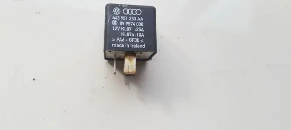 Audi A4 S4 B5 8D Other relay 443951253aa 899574000
