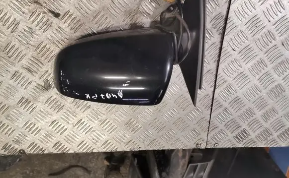 Audi A4 S4 B7 8E 8H Front door electric wing mirror 010681