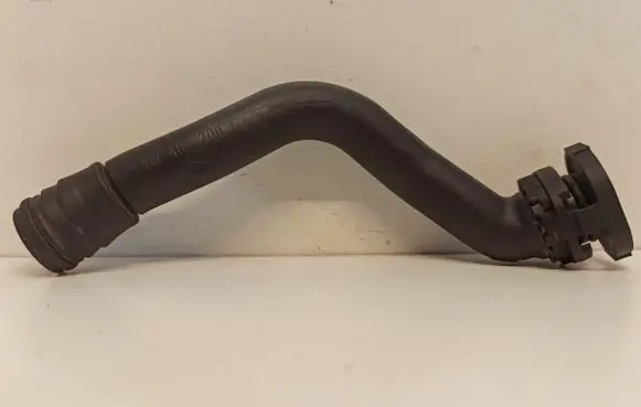 Seat Arona Engine coolant pipe/hose 2Q0129637