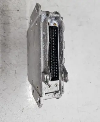 BMW 5 E34 Engine control unit/module 0281001181 2243421 2245721