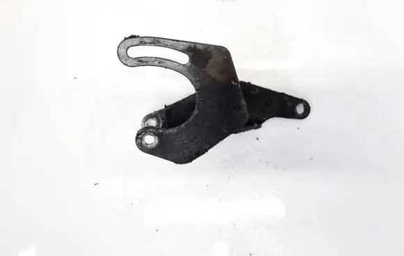 Mitsubishi Pajero Sport I Engine mounting bracket