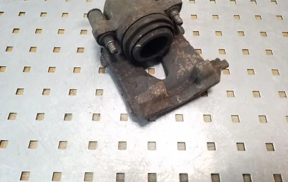 Skoda Octavia Mk2 (1Z) Front brake caliper