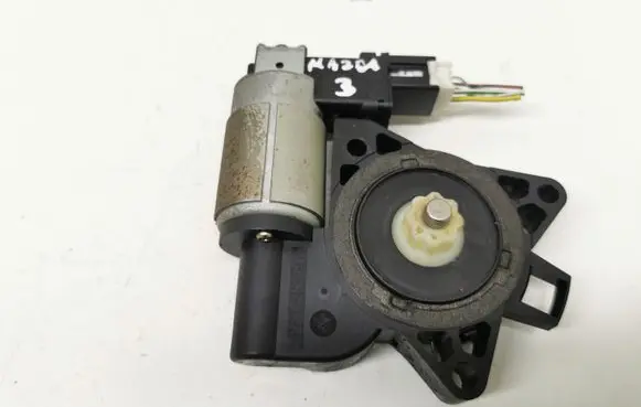 Mazda 3 I Front door window regulator motor CM011760 GJ6A5958X TD774606
