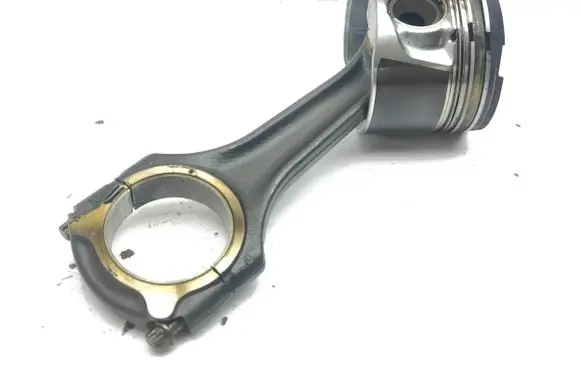 Mercedes-Benz S W220 Piston with connecting rod